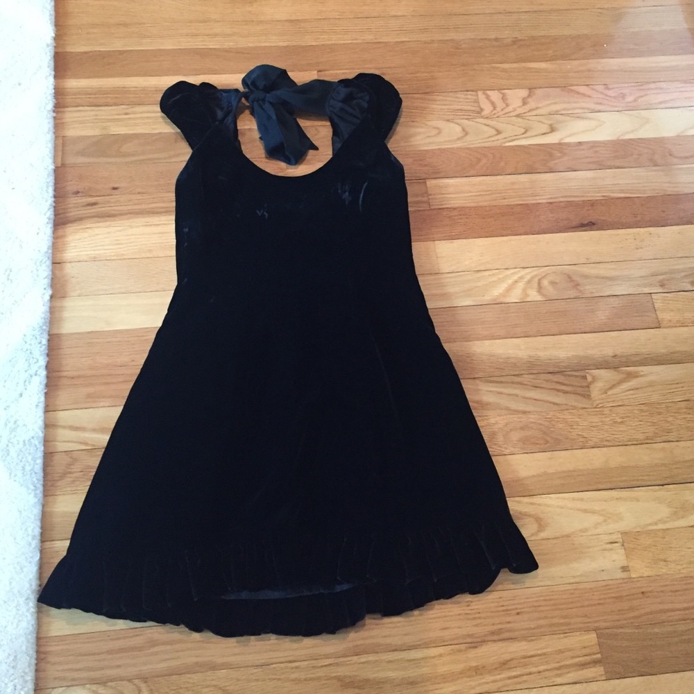 Black velvet Tracey Reese cocktail dress.