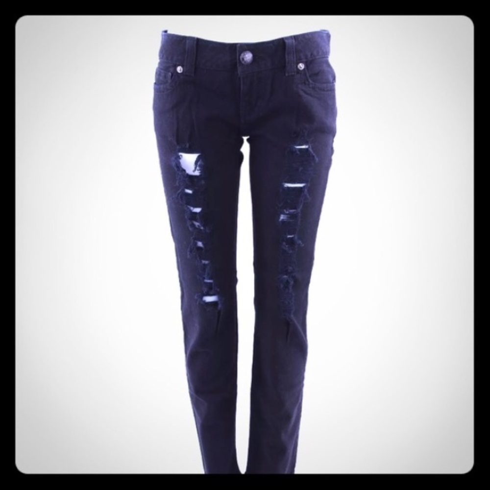 Black Guess Jeans, skinny, destroyed.