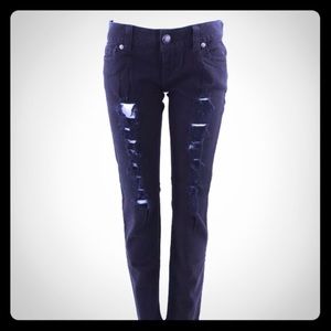Black Guess Jeans, skinny, destroyed.