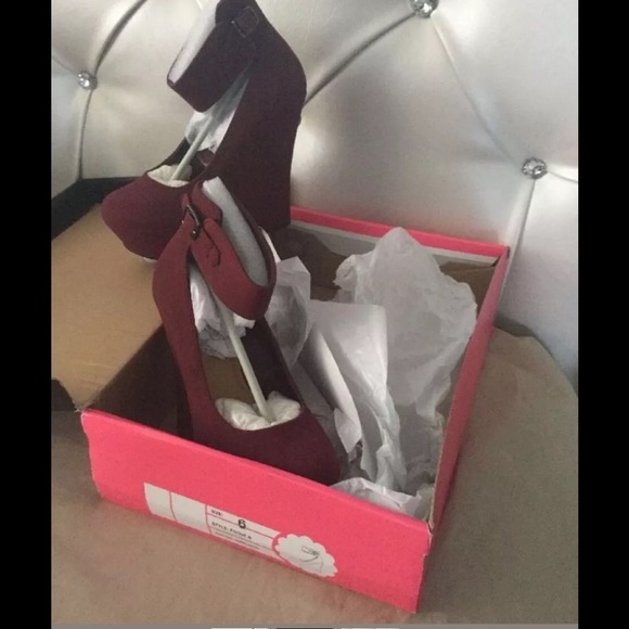 LAST ONE!! Charlotte Russe Wedge Heel ankle strap - Picture 3 of 5