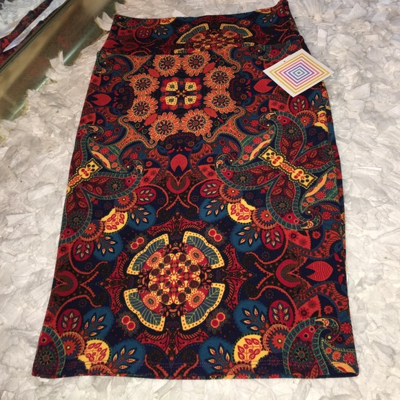 LuLaRoe Dresses & Skirts - NWT LuLaRoe "Cassie" Pencil Skirt