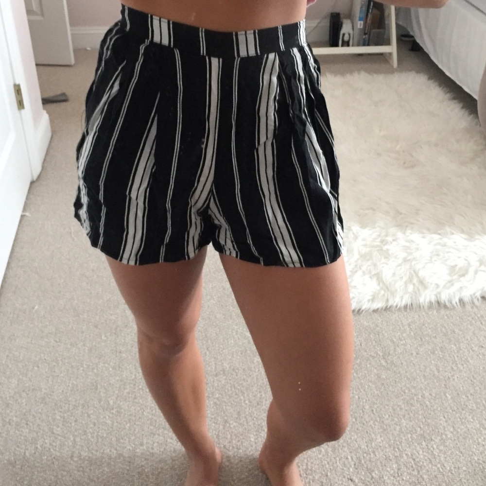 Highwaist Striped Fabric shorts