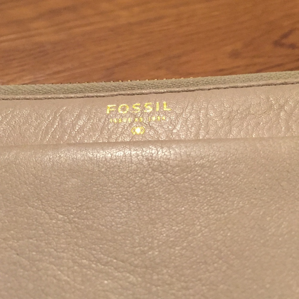 Leather Fossil wallet