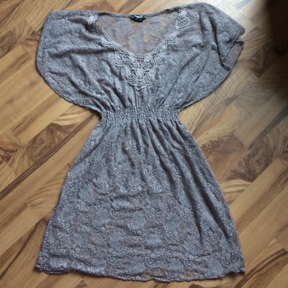 Super cute Lace tunic with elastic waist!