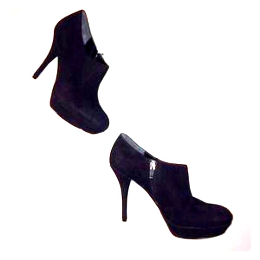 Marc Fisher Alright Women Round Toe Suede Bootie