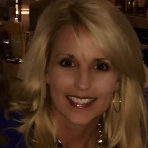 Meet your Posher, Becky