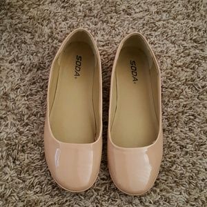 Nude Flats