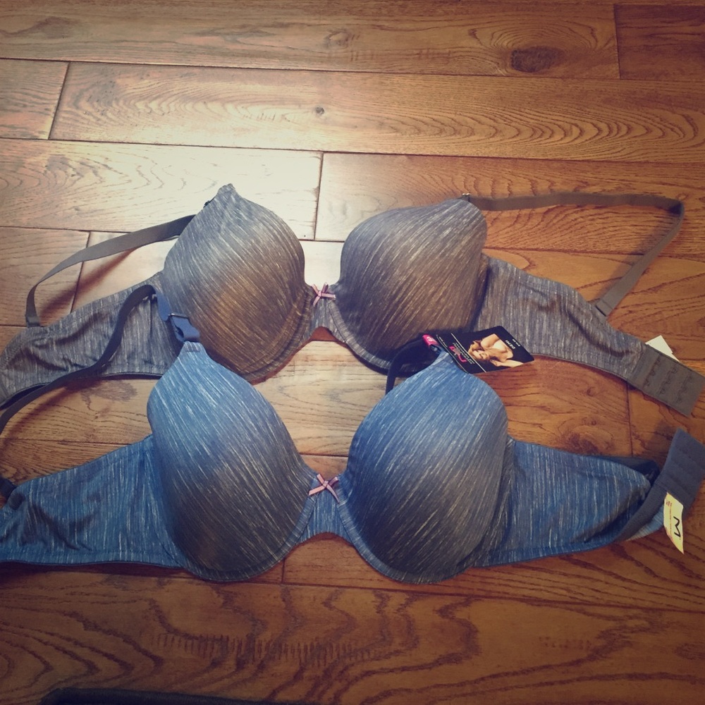 Brand new duo pack maidenform bra 38DD