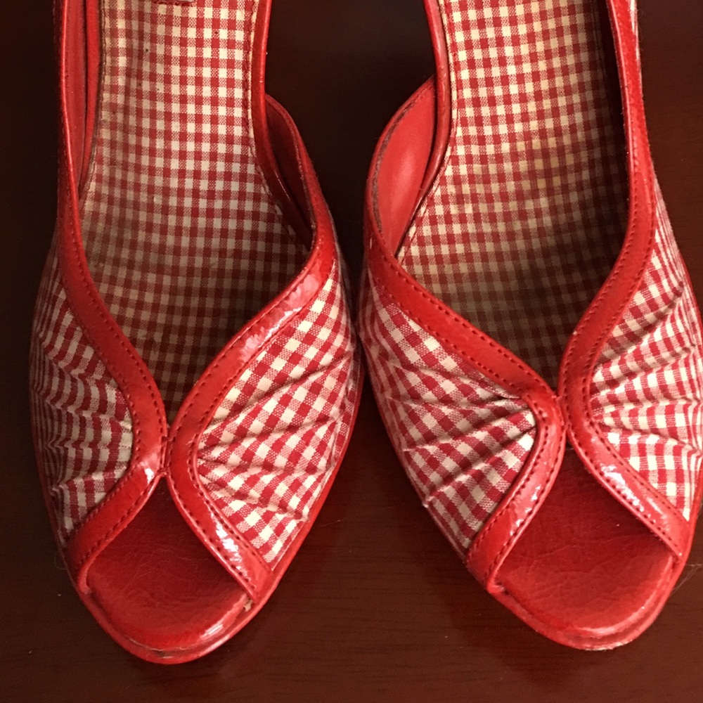 Extremely loved size 8 red peep toed pumps