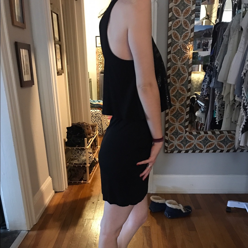 Dress - Picture 3 of 4