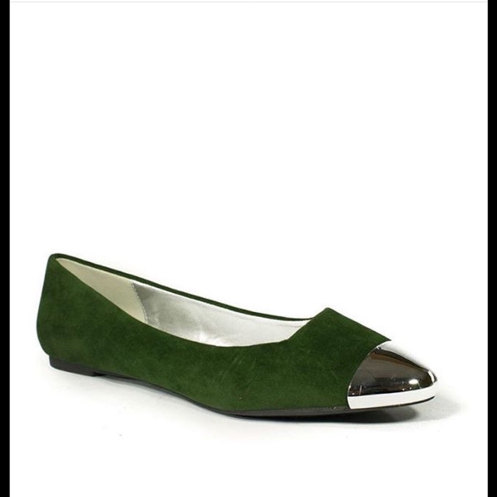 Last ONE size 7.5! Casual green suede flats