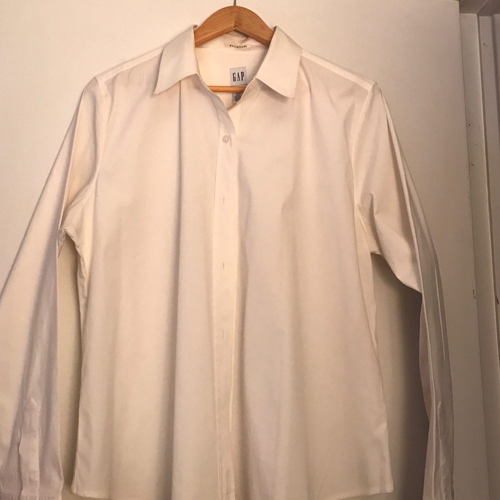 Gap white button down shirts