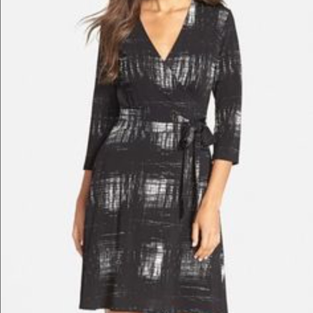 Leota Faux Wrap Dress Size XS. NWT