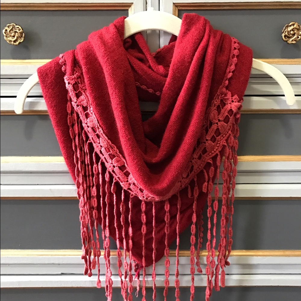 Red triangle scarf with fringe