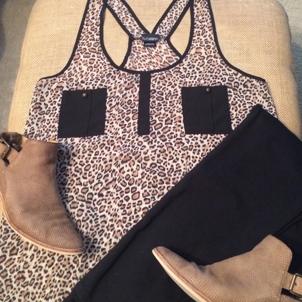 Buckle Exclusive Daytrip Top!
