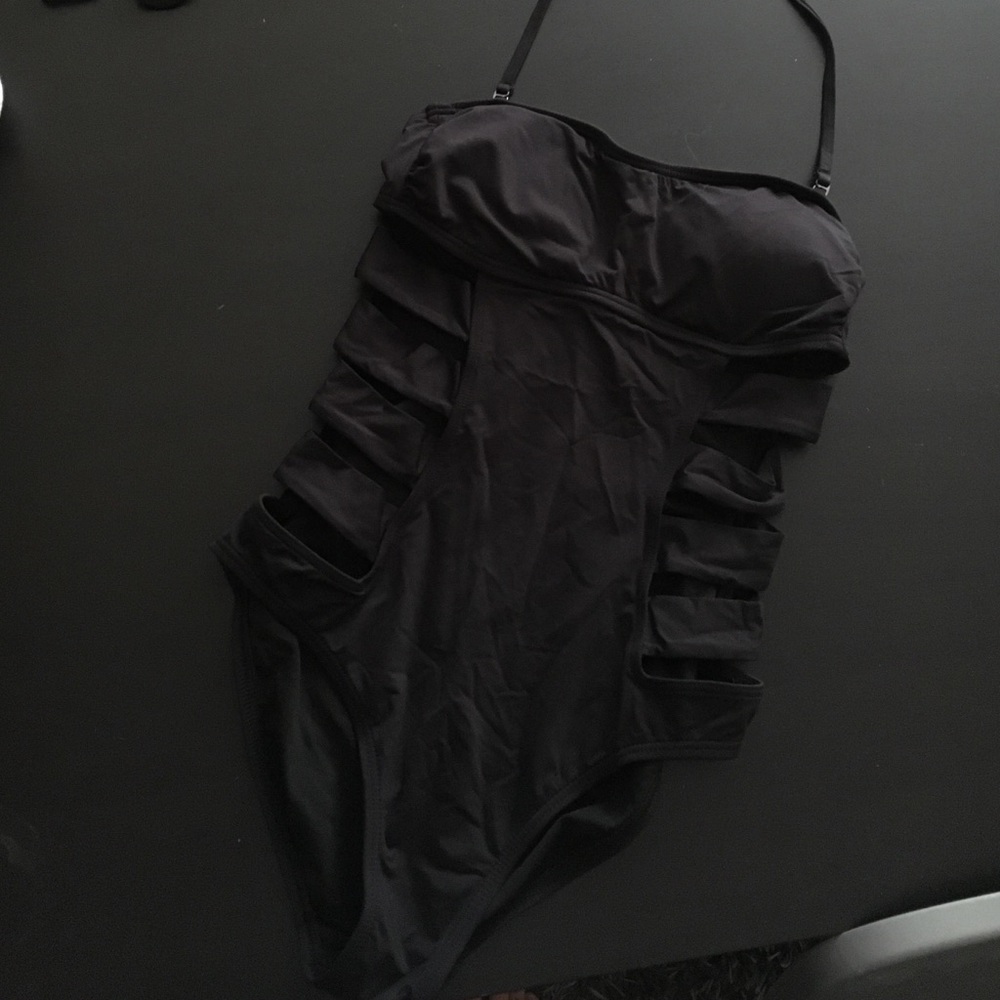 Kenneth Cole One piece