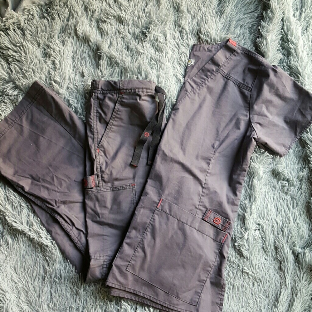 Wonder Flex scrub set