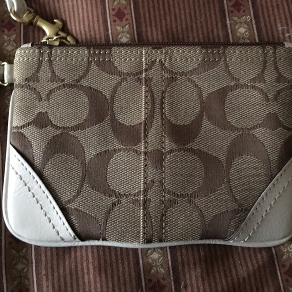 Coach wristlet - Picture 2 of 3