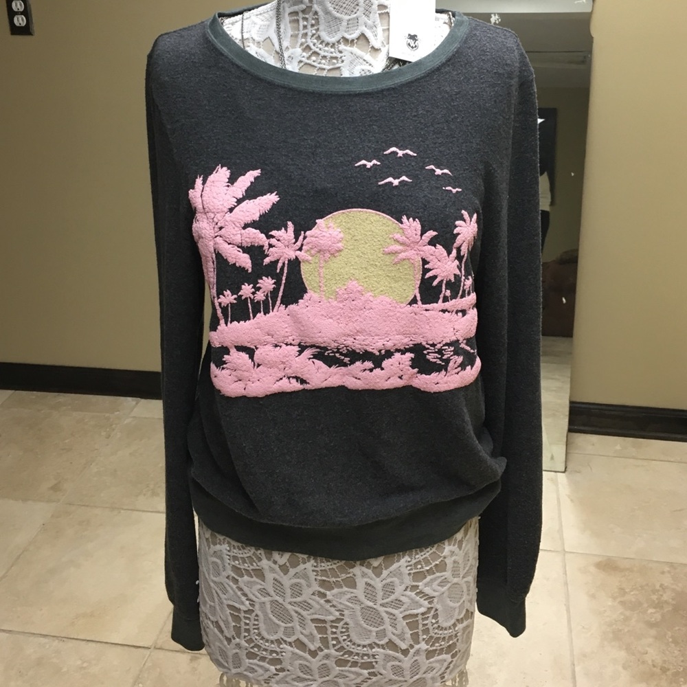 RARE💋🔥WILDFOX 🔥baggy beach jumper! Soo soft💋