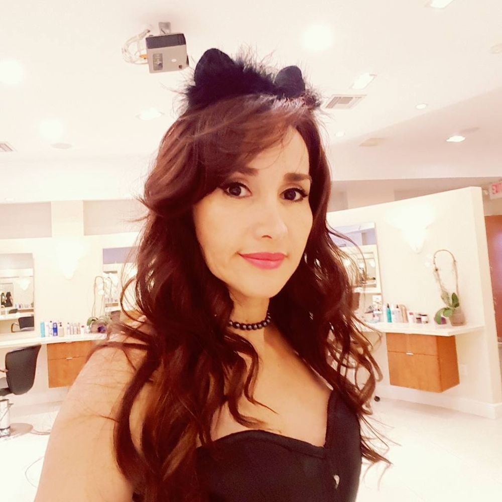 Meet your Posher, Janeth