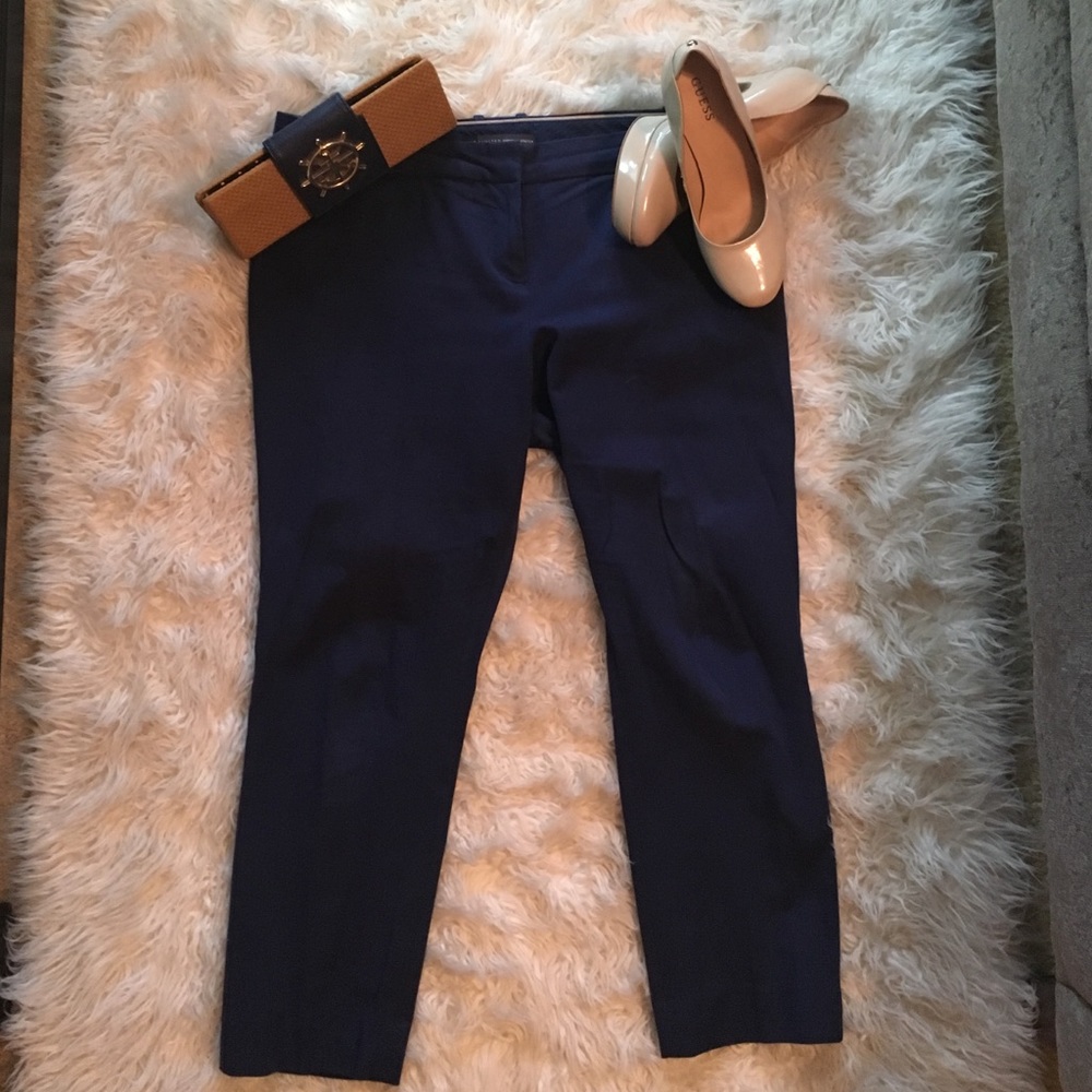 The Limited Signature Stretch Capri