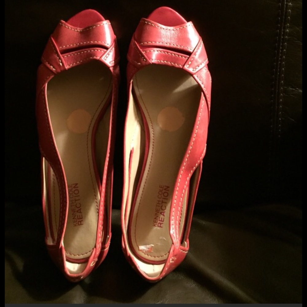 Kenneth Cole Reaction Peep Toe Flats