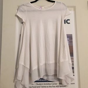 Super cute shirt in great condition