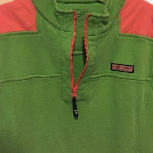 good condition vineyard vines pullover