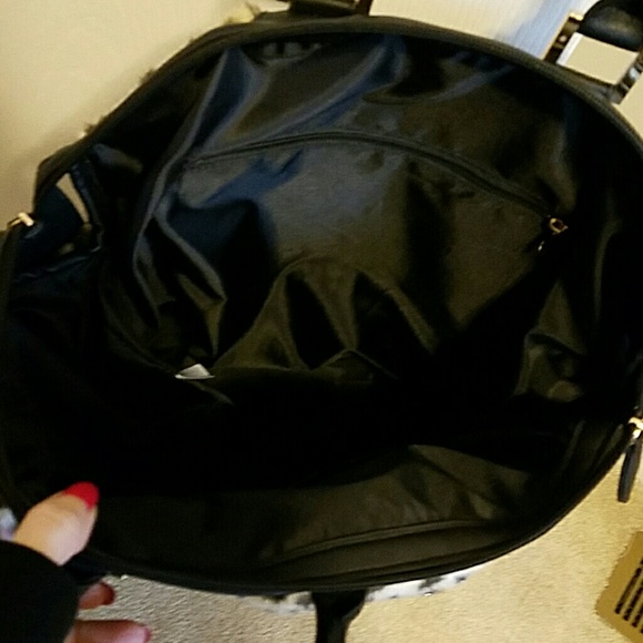 Donna S. Fabulous Furs - Picture 3 of 3