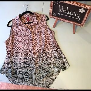 Adorable Xhilaration Plus Ombré Blouse