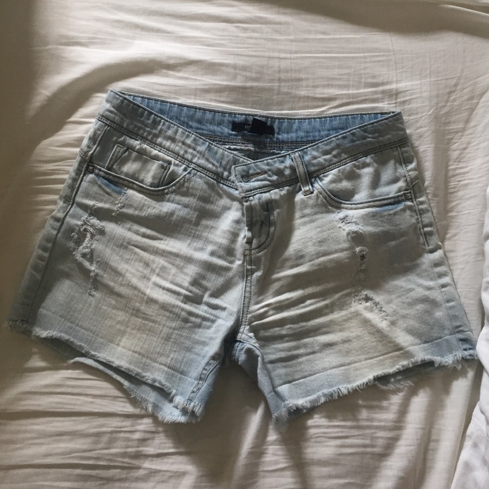 ✨Sale✨Jean shorts. Forever 21