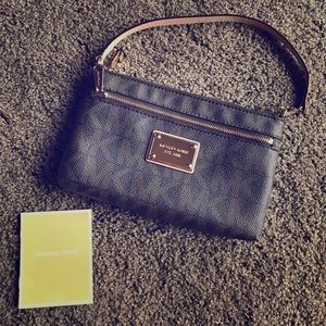 Michael Kors Signature wristlet