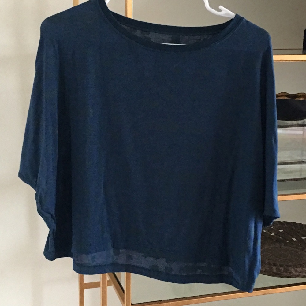 Lululemon crop top
