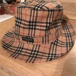 Burberry Hat!