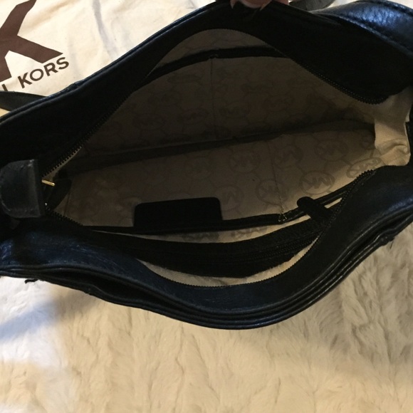 Michael Kors Crossbody - Picture 3 of 4