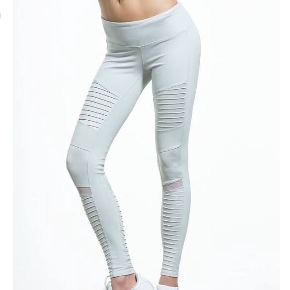 ALO YOGA MOTO LEGGING