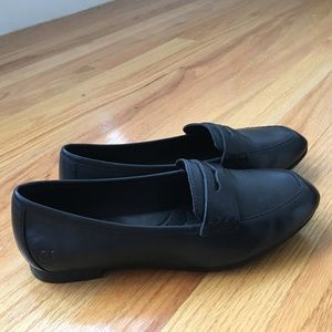 Born Women's Peyton Flat