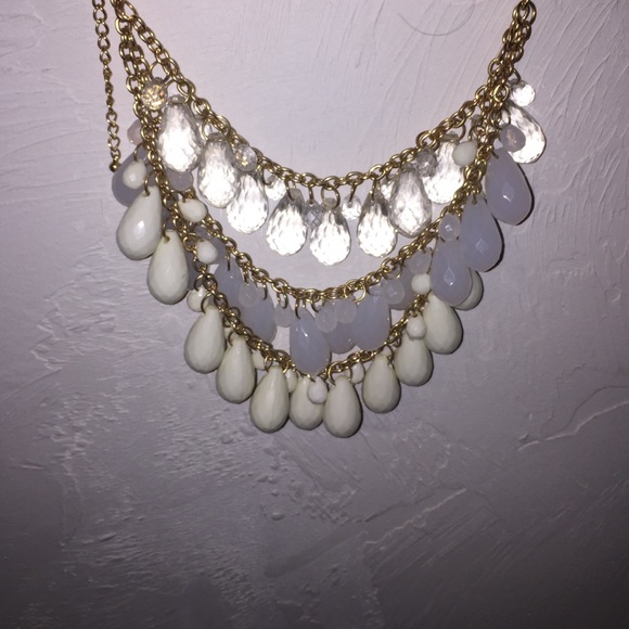 Bulky Necklace - Picture 2 of 3