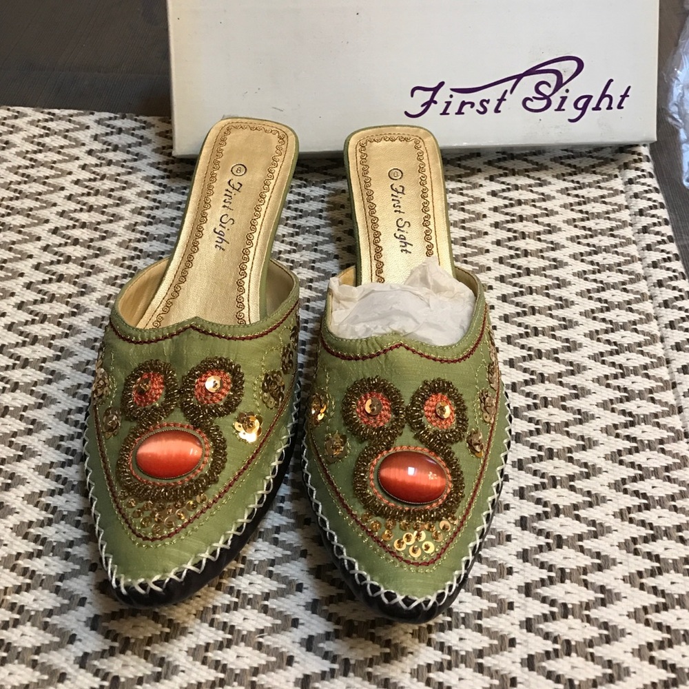 New first sight shoes size 8