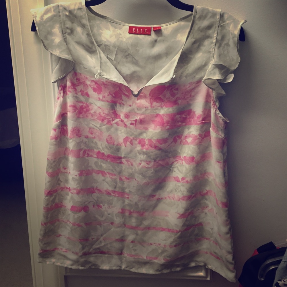 Cute pink top
