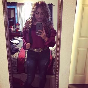 Meet your Posher, Carolina