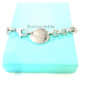 Tiffany & Co. Return to Tiffany Oval Tag Choker