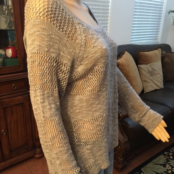 Gray knitted blouse - Picture 4 of 8