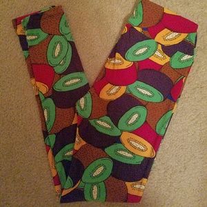 Lularoe kiwi leggings OS NWT