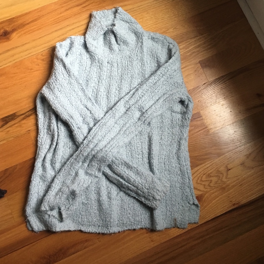 Columbia sweater