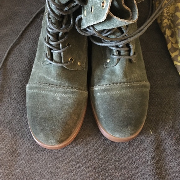 Forest green Aldo combat boots - Picture 2 of 2