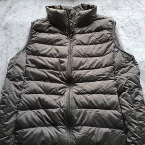 Uniqlo - Women Ultra Light Down Compact Vest