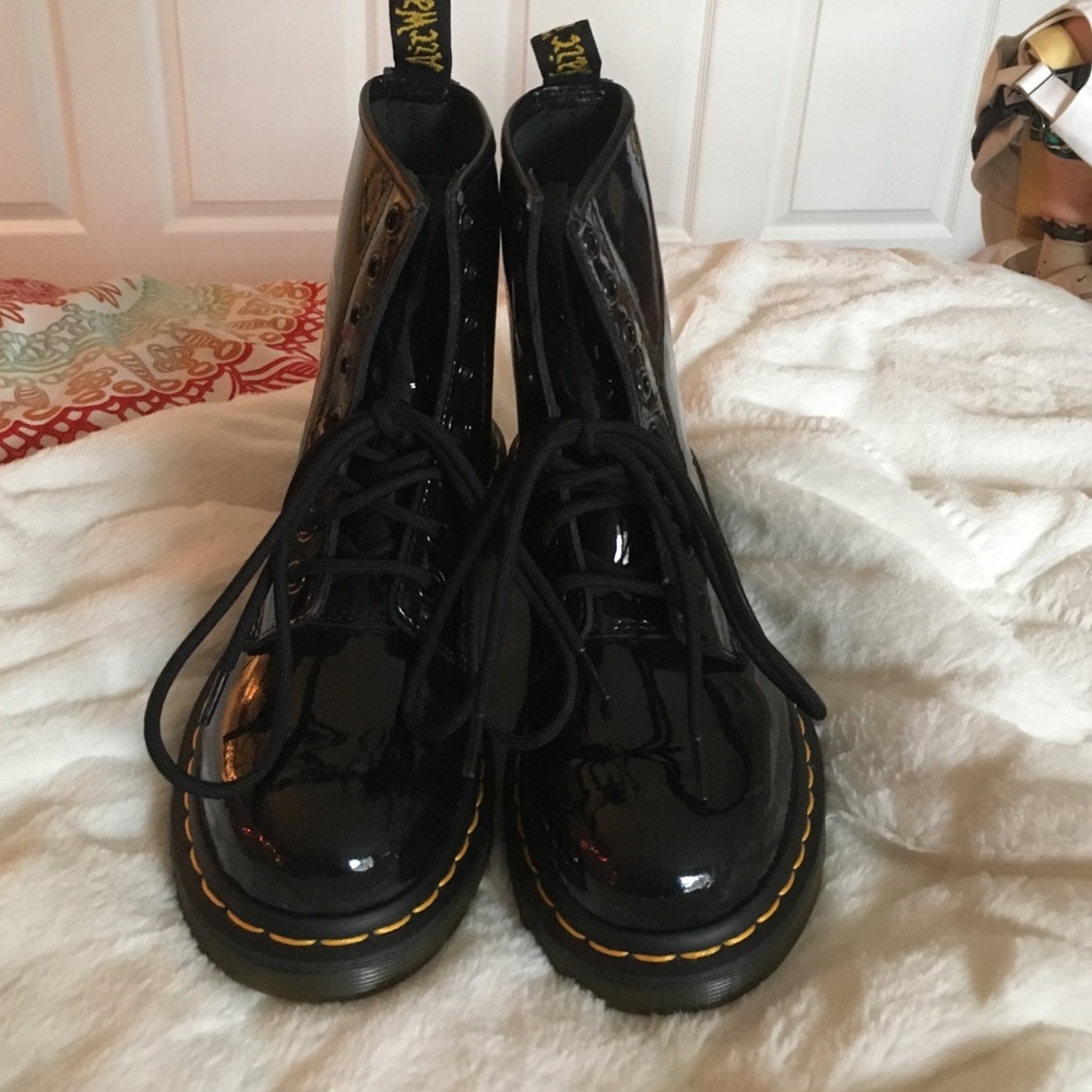Dr. Martens original air walkers