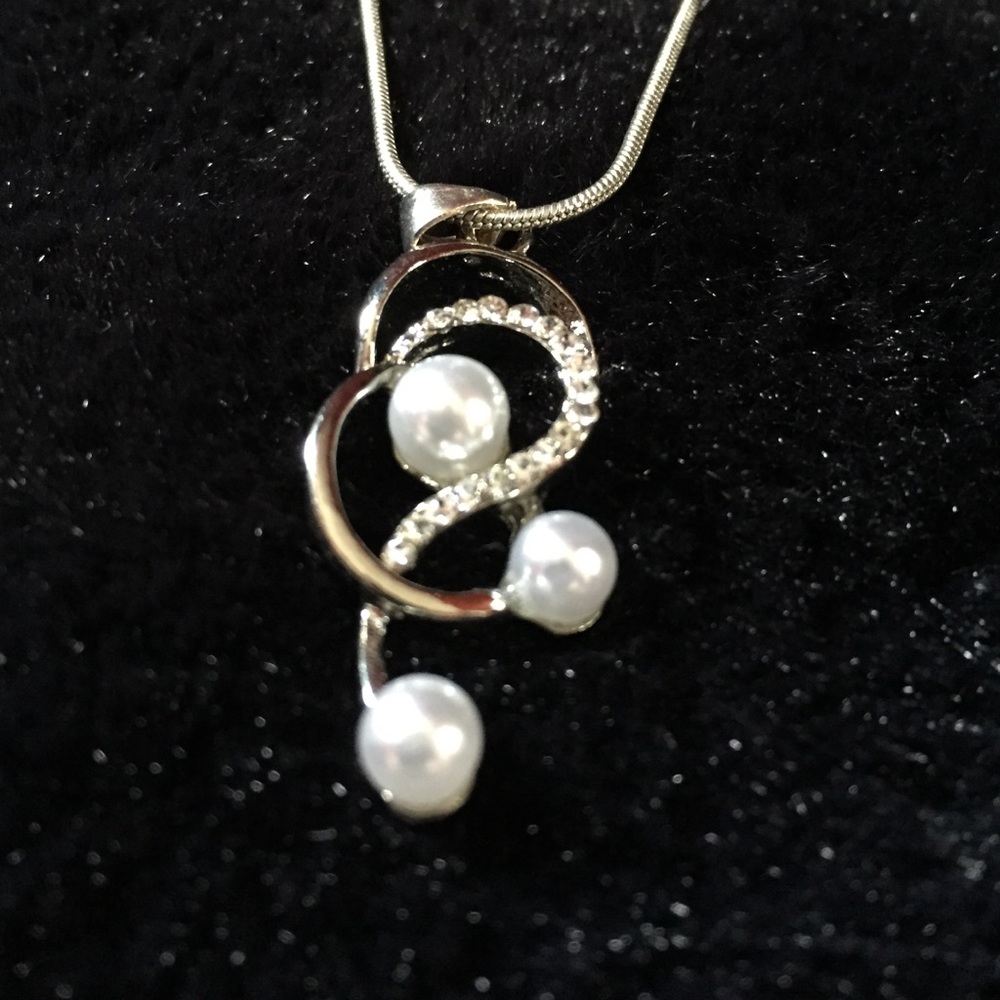 Costume Jewelry Necklace