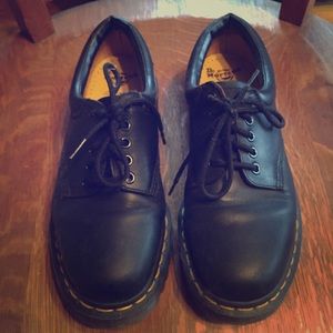 Men's Doc Martens - Size 9